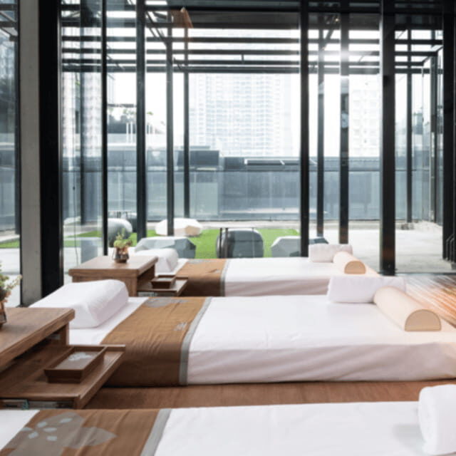 Bangkok: Let's Relax Mahanakhon CUBE E-Voucher - Getting There Fast: BTS Chong Nonsi and Naradhiwas Road
