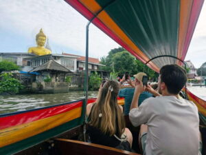 Bangkok Long Boat Canal a Big Buddha & Culture Markets Tour - Meeting at Tha Chang Pier: A Simple Plan for a Busy Spot
