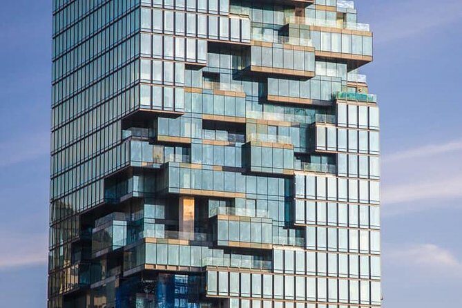 Bangkok : Mahanakhon SkyWalk Admission Ticket - The 75th-floor hydraulic glass lift: a short thrill, big payoff