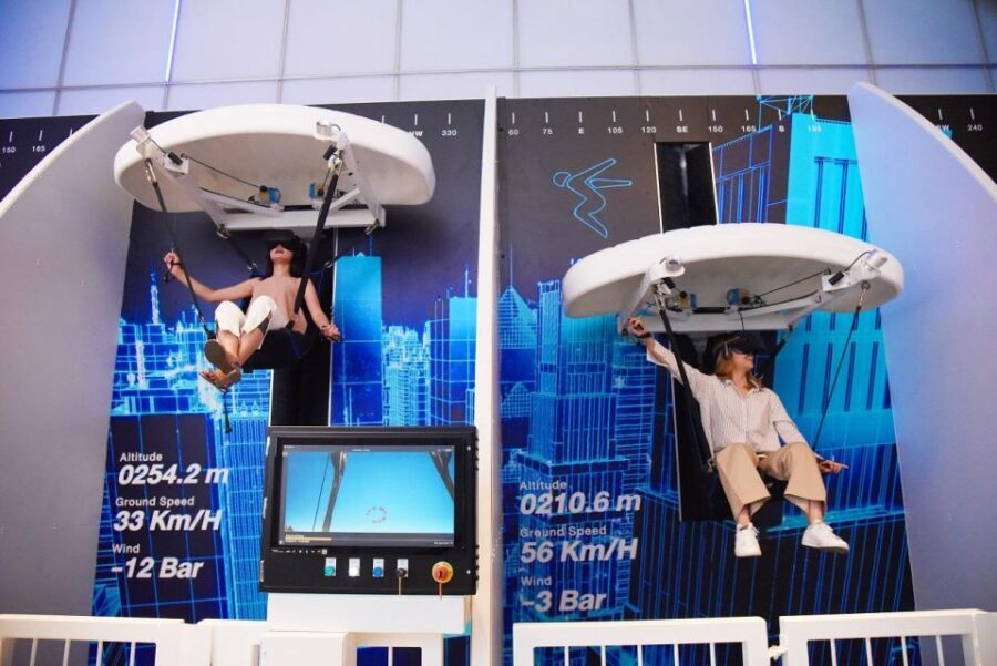 Bangkok: Mahanakhon SkyWalk Entry Ticket with Options - The adrenaline moment: how to tackle the glass floor (without losing your cool)