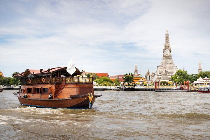 Bangkok Manohra Cruise Sunset Dining on Chao Phraya River - Price and what you really get for $117.19 per person