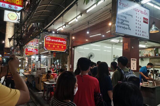 Bangkok: Michelin Guide Street Food Tour by Tuk Tuk - The Street-Scene Context: Rajadamnoen Avenue Sights