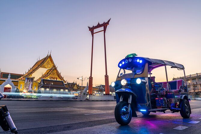 Bangkok: Michelin Street Eats by Tuk-Tuk Guided Food Tour - Riva Arun rooftop drink on the Chao Phraya River