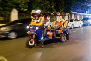 Bangkok Midnight Food Tuk Tuk Tour - Meeting point, timing, and group size (the stuff that affects your night)