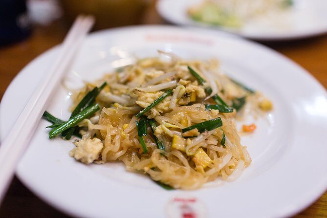 Bangkok Midnight Food Tuk Tuk Tour - Stop 2: Pathum Wan for Isaan (E-San) flavors that Bangkok does differently