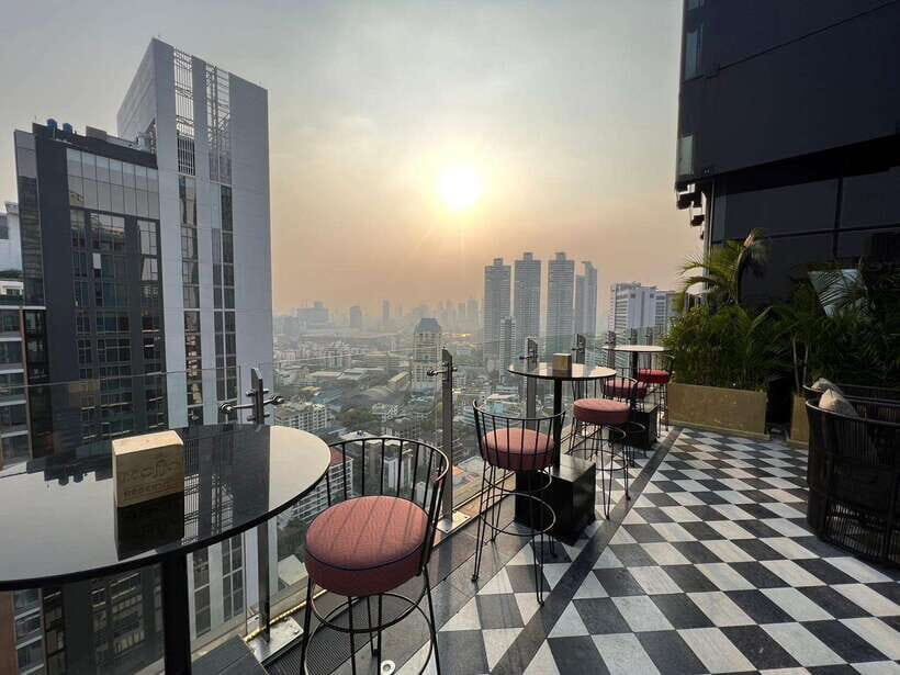 Bangkok: Mojjo Rooftop Lounge & Bar Food & Beverage Package - Latin-Inspired Live Music and the Rooftop “Feel”