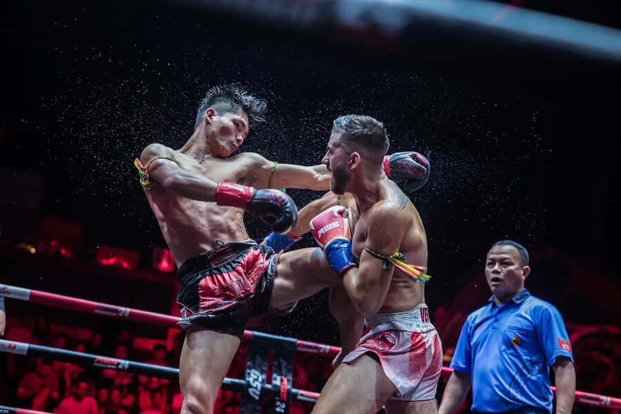 Bangkok: Muay Thai Boxing Tickets at Rajadamnern Stadium - How the night runs: warm-ups, bouts, and timing expectations