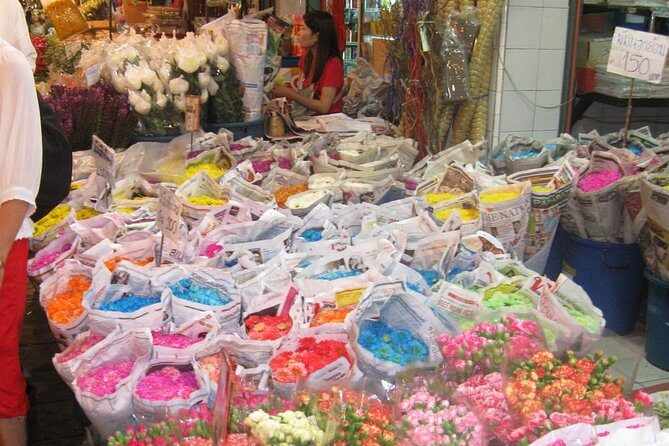 Bangkok Night Tour By Bike - The 6:30 pm flow: how the ride stays easy