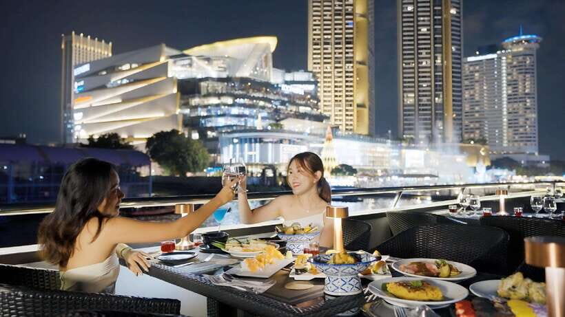 Bangkok: Opulence Luxury Dinner Cruise with Hotel Transfer - On board: 2 hours of dinner cruise, plus rooftop views and live music