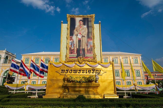 Bangkok Photography Masterclass - Private Photography Lesson - Sao Chingcha (Giant Swing): where scale and symmetry meet