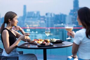 Bangkok: RedSquare Rooftop Bar at Novotel Sukhumvit 4 - The 90-minute package: how the cocktails and dishes work