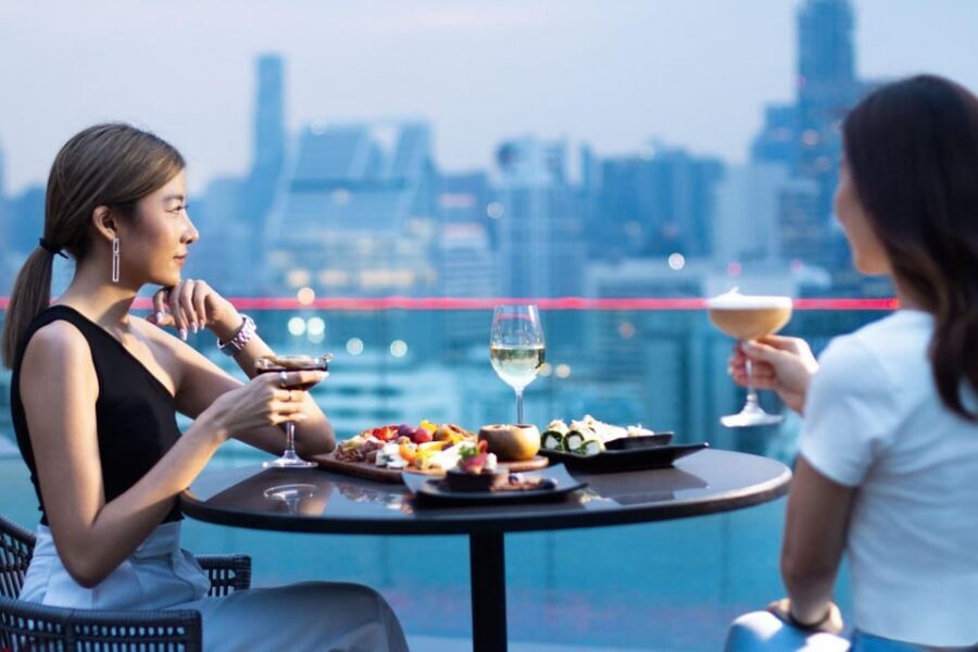Bangkok: RedSquare Rooftop Bar at Novotel Sukhumvit 4 - The 90-minute package: how the cocktails and dishes work