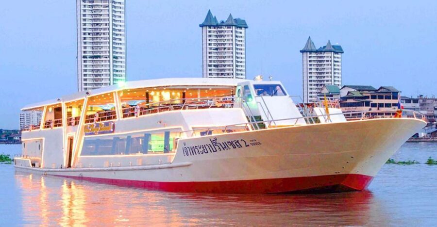 Bangkok: River Dinner Cruise on the Chao Phraya Princess - Iconsiam check-in and the “where do I stand?” problem