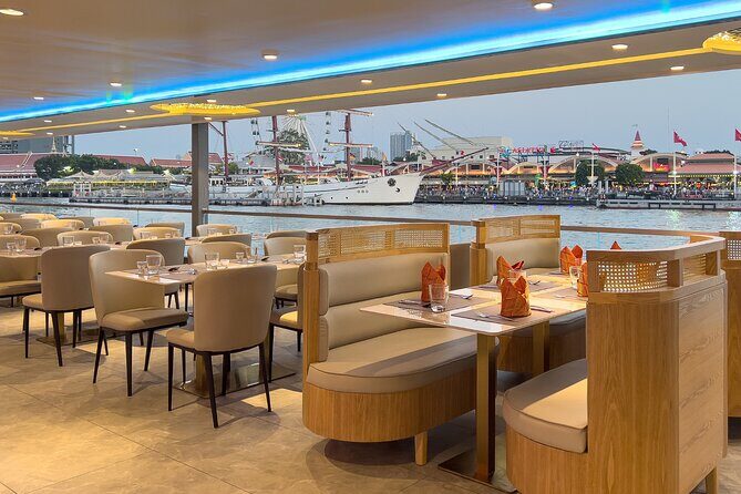 Bangkok Royal Galaxy Chao Phraya River Dinner Cruise - Asiatique The Riverfront: why the start and finish feel easier