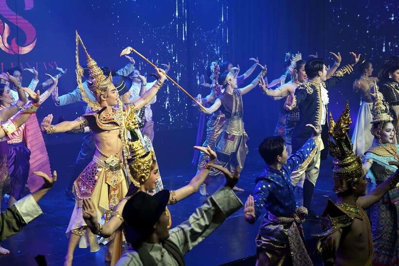 Bangkok: Royal Galaxy Dinner Cruise with Siam Fantasy Show - Siam Fantasy show: acrobatics and dance in a theater setting