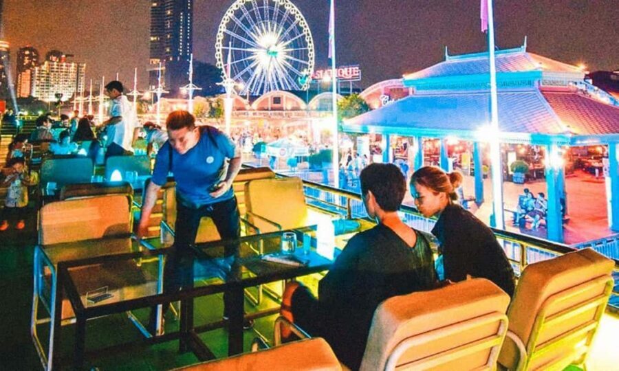 Bangkok: Royal Princess Cruise with Buffet Dinner & Show - Buffet dinner and live band music: what to expect on your plate