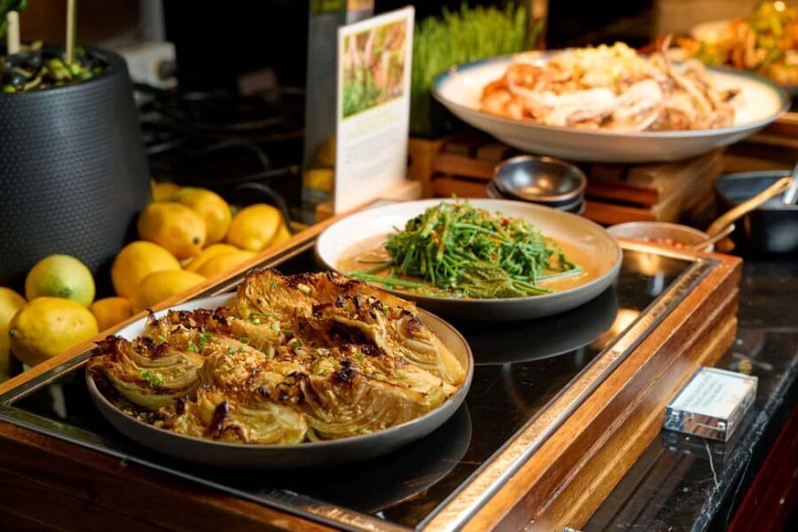 Bangkok: Saturday Dinner Buffet at W Bangkok - Lively, chic atmosphere: more than just a meal