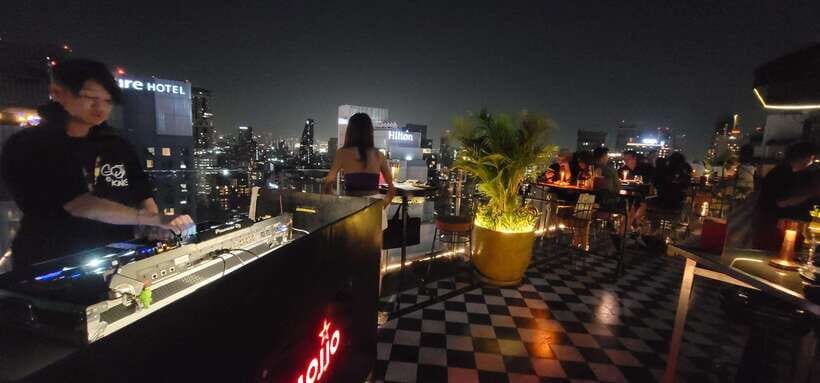 Bangkok: Soi Cowboy, Nana, Soi 11, Rooftops, Clubs & Go Go’s - Why Soi Cowboy and Nana work so well on a guided night