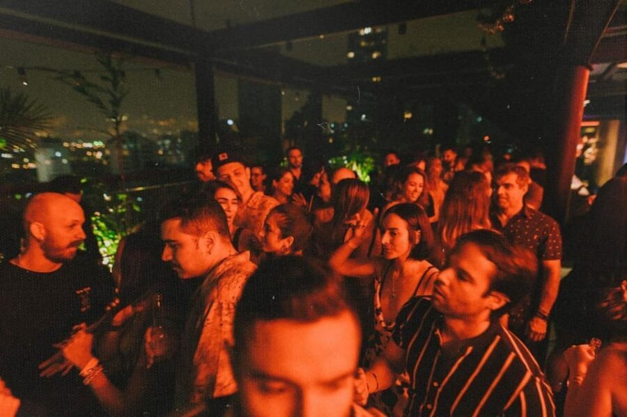 Bangkok: Soi Cowboy, Nana, Soi 11, Rooftops, Clubs & Go Go’s - Heaven 17 and Spectrum Lounge: from deep house to rooftop polish