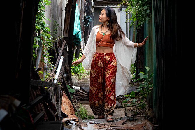 Bangkok Street Hidden Gems Photography Tour - Chalerm La Park street art: where color becomes a subject