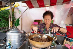 Bangkok: Talad Noi Hidden Gems & Street Food Adventure - River City Gate 1 start: getting your bearings fast