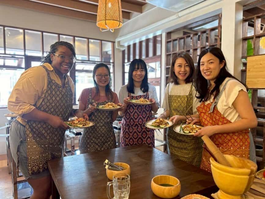 Bangkok: Thai Cooking Class With 4 Dishes & Thai Drink - Key things you’ll love