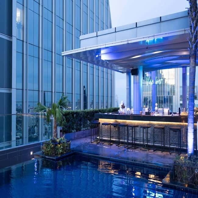 Bangkok: The Vue Bar Rooftop at Mercure Bangkok Sukhumvit 24 - Skyline atmosphere: city views without making it a whole itinerary