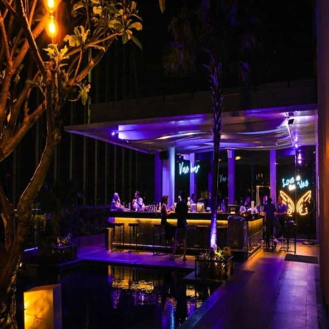Bangkok: The Vue Bar Rooftop at Mercure Bangkok Sukhumvit 24 - Getting there from your day: keep transport simple