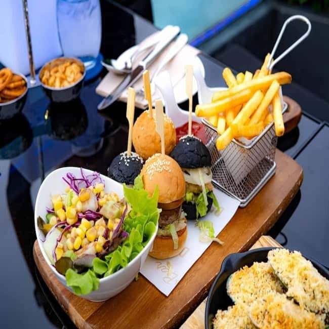 Bangkok: The Vue Bar Rooftop at Mercure Bangkok Sukhumvit 24 - Who should book The Vue Bar Rooftop package?