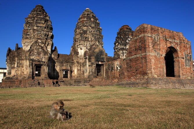 Bangkok to Ayutthaya Lopburi Monkey Temple, Largest Buddha Tour - Stop 1: Wat Mahathat and the Ayutthaya ruins moment