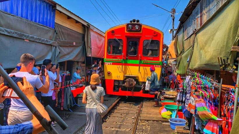 Bangkok: Train Market & Floating Market with Boat Ride - Getting Out of Bangkok: Pickup Areas and Traffic Reality