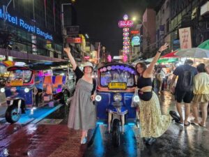 Bangkok: Tuk Tuk Adventure Chinatown Michelin Food & Temples - Price and what you actually get for $18