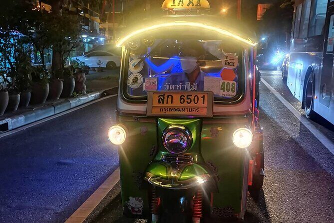 Bangkok Tuk Tuk Food Tour By Night - Getting There: Bangkok Train Station to Wat Mangkon