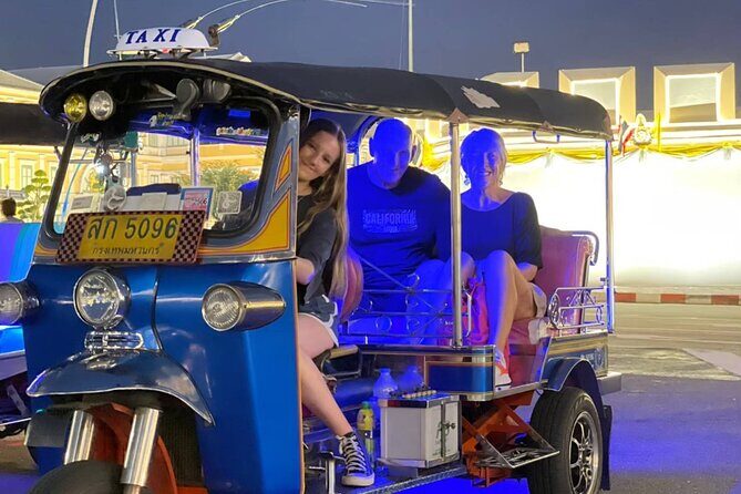 Bangkok Tuk-Tuk Tour by Night with Chinatown Street Food Meal - Getting there on time: the one stress point you can control