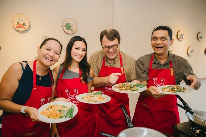 Bangkok Udomsuk Thai Cooking Class with local market tour - Key highlights before you go