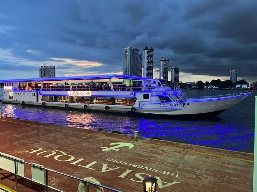 Bangkok: VELA Dinner Cruise Ticket - The Buffet Setup: International Food and a No-Pork Menu