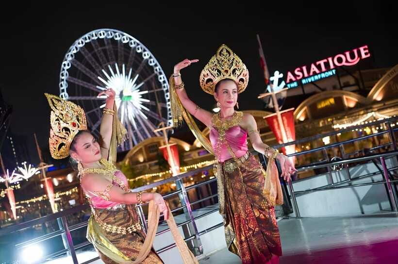 Bangkok: White Orchid Chao Phraya Dinner Cruise free Beer - Who should book, and who should skip