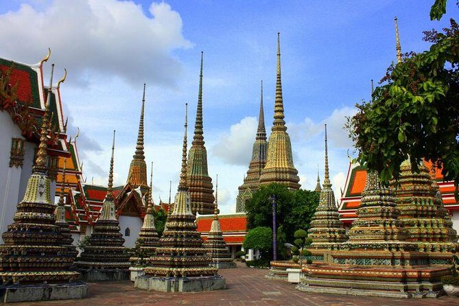 Bangkok’s Sacred Temples & Local Culture Half-Day Tour - Stop 2: Wat Phra Chetuphon (Wat Pho) and the 46-meter Reclining Buddha
