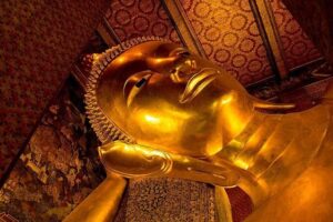 Best of Bangkok - Wat Traimit’s Golden Buddha: Why the Golden Statue Stops First