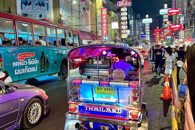Chinatown Street Food Small Group Tour in Bangkok - Chinatown at 6:00 pm: how the MRT start helps you