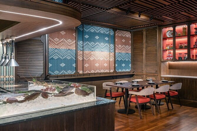 ChomSindh Authentic Thai Dining Experience - Lunch or Dinner - Logistics in Bangkok: timing, finding the 4th floor, and meal-day planning