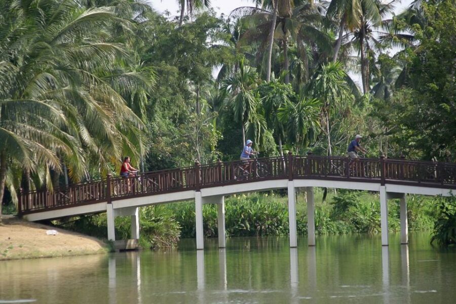 Colors Of Bangkok: 4-Hour Small Group Bike Tour - Wat Bang Krasop: a temple stop with real context