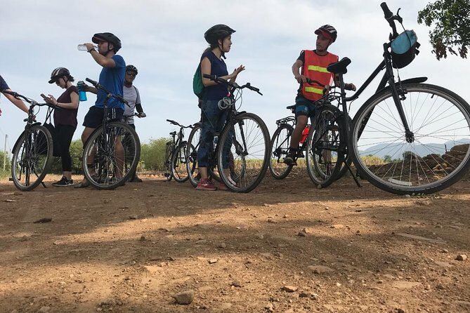 Cycling in rural Kanchanaburi area - The optional upgrade: adding stand-up paddling and a Thai lunch