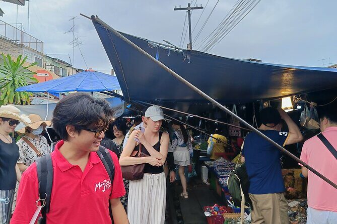 Damnoen Saduak and Maeklong Railway Market Tour with Private Car - Riverside lunch plus free time: plan your souvenir strategy