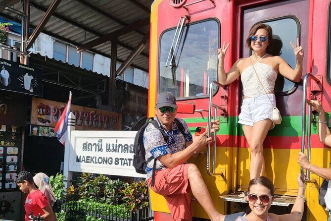 Damnoen Saduak Floating Market and Maeklong Railway Market Tour - How the Guide Shapes Your Day (And Who You’ll Hear Named)