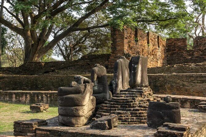 Day Tour of Ayutthaya and Bang Pa In - Lunch break in the middle of the run