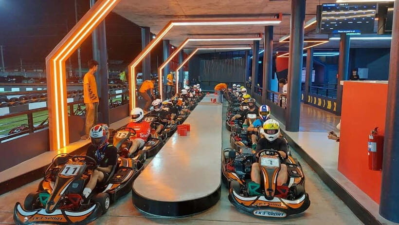 EasyKart Pattaya (Thepprasit): Go-Kart Racing Experience - The kart lineup: choose your level, then choose your speed