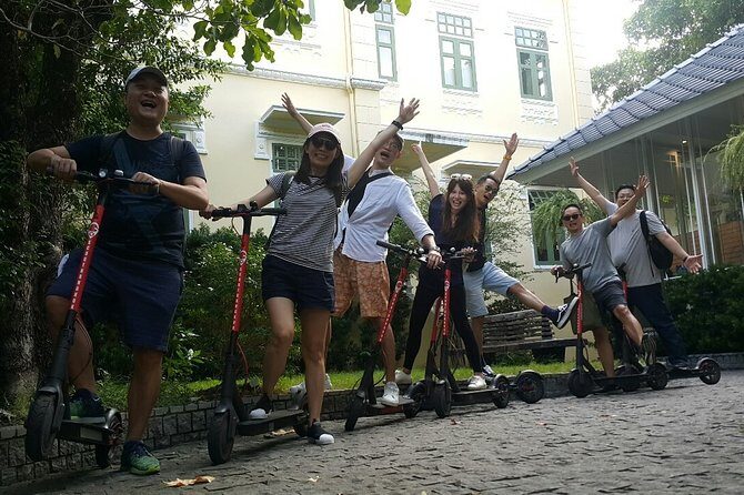 Electric Scooter Tour of Bangkok - Ferry to Wat Kalayanamit: biggest sitting Buddha and the biggest bell
