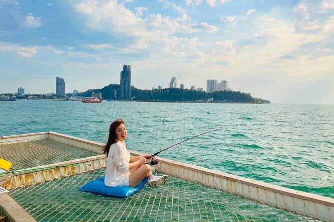 Exclusive Squid Fishing on Chic Floating Café from Pattaya - The floating café vibe: live music, city lights, and sea air
