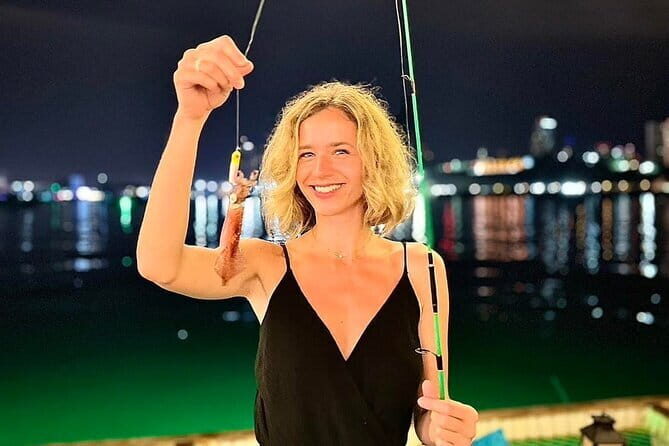 Exclusive Squid Fishing on Chic Floating Café from Pattaya - From squid to dinner: sashimi or grilled squid with sauce